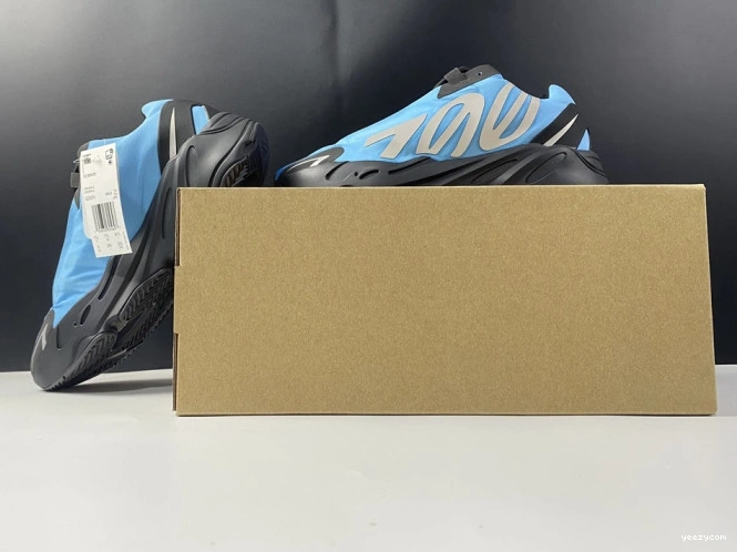 Yeezy 'Bright Cyan' ADIDAS 700 GZ3079 MNVN Boost 0724